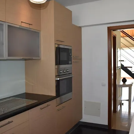 4b Seeview 2 Minutes From Beach