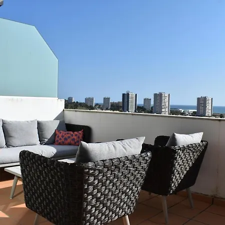 4b Seeview 2 Minutes From Beach